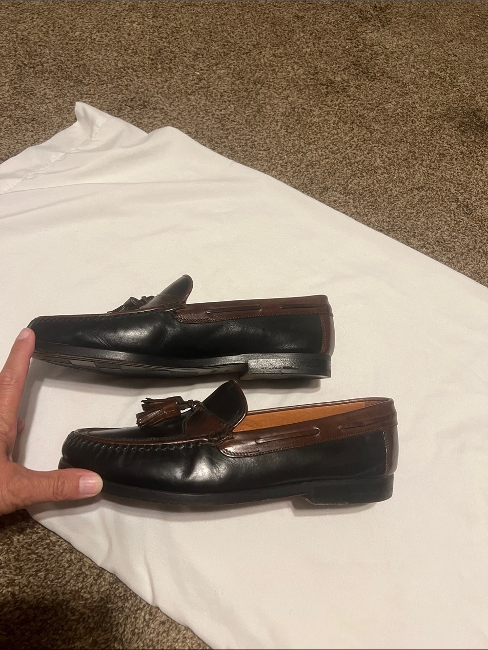 Johnston & Murphy black/brown tassel loafer - Picture 2 of 9